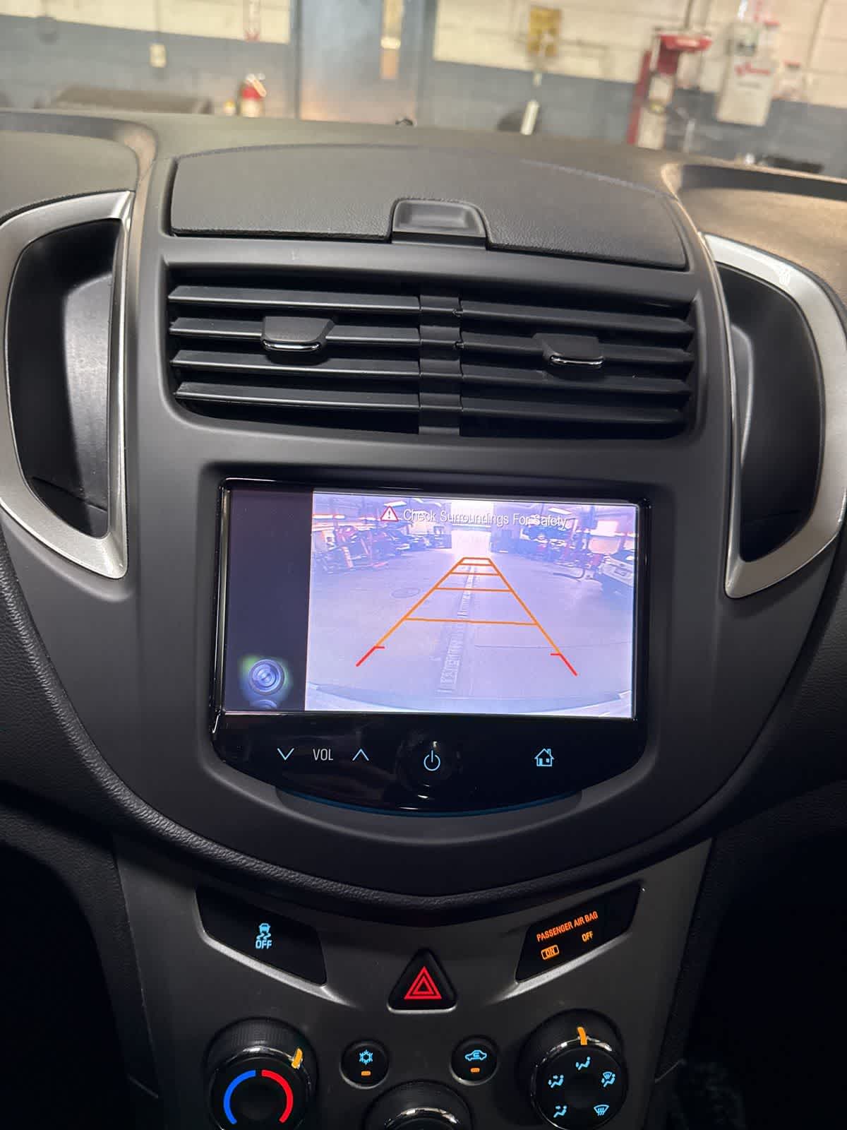 Thumbnail: 2016 Chevrolet Trax - 19