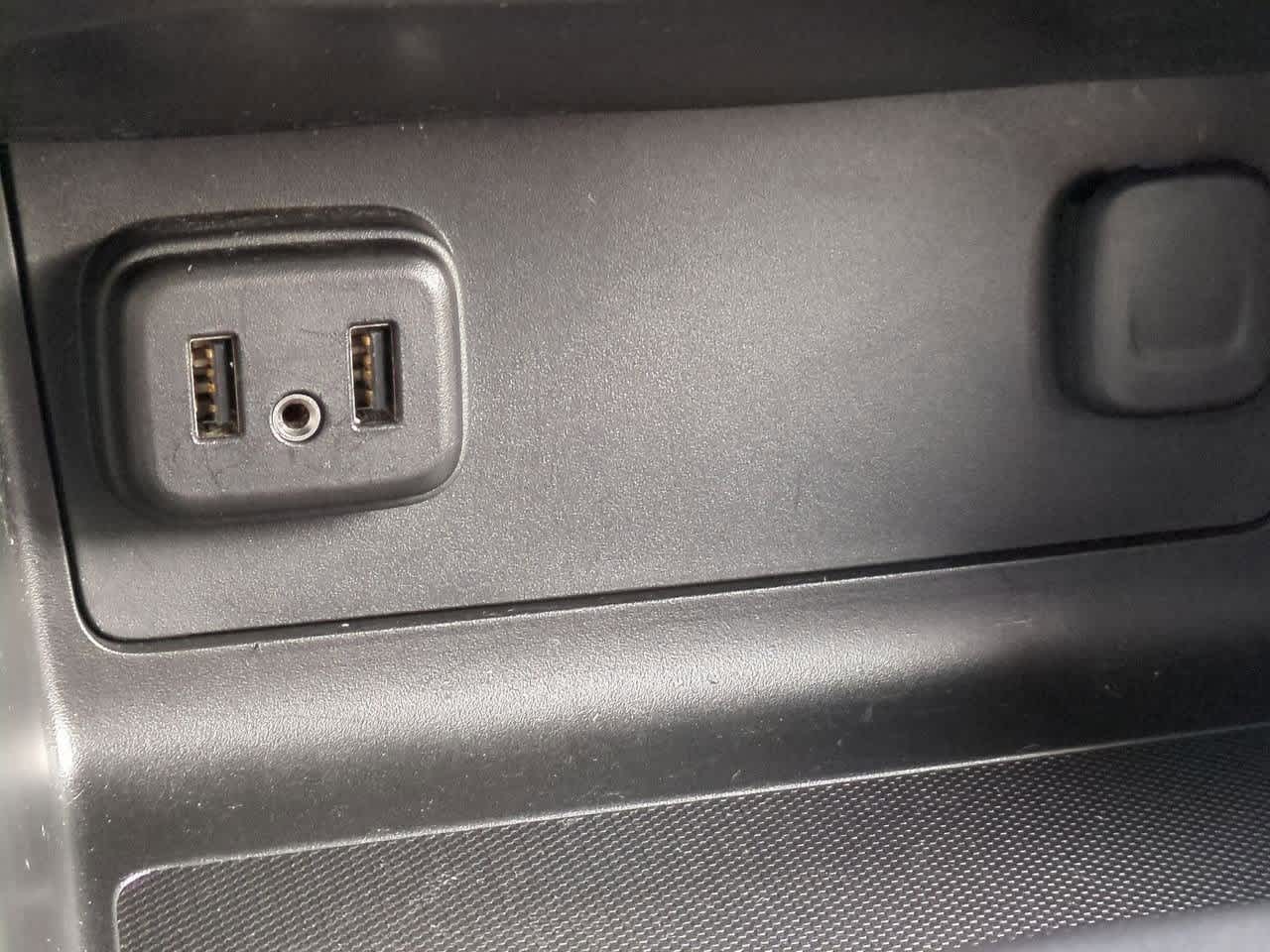 Thumbnail: 2020 Chevrolet Colorado - 28