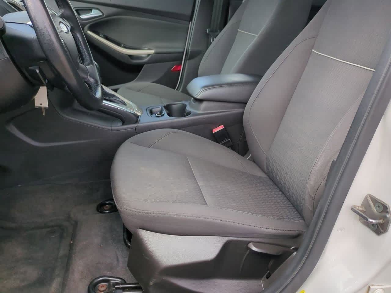 Thumbnail: 2012 Ford Focus - 15