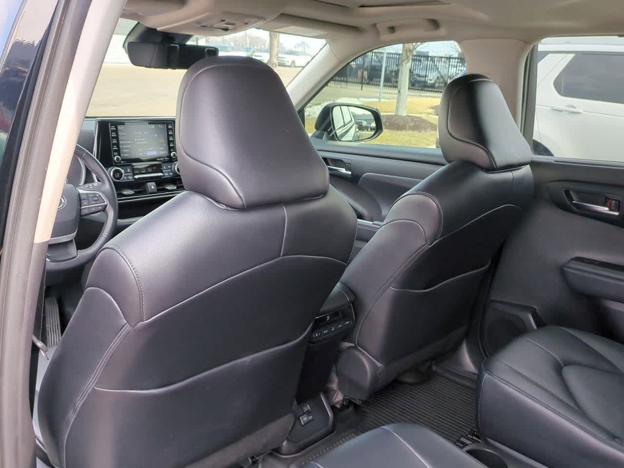 Thumbnail: 2022 Toyota Highlander - 17