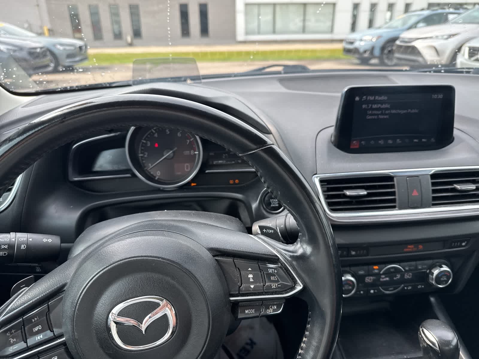 2018 Mazda Mazda3 i Grand Touring 17