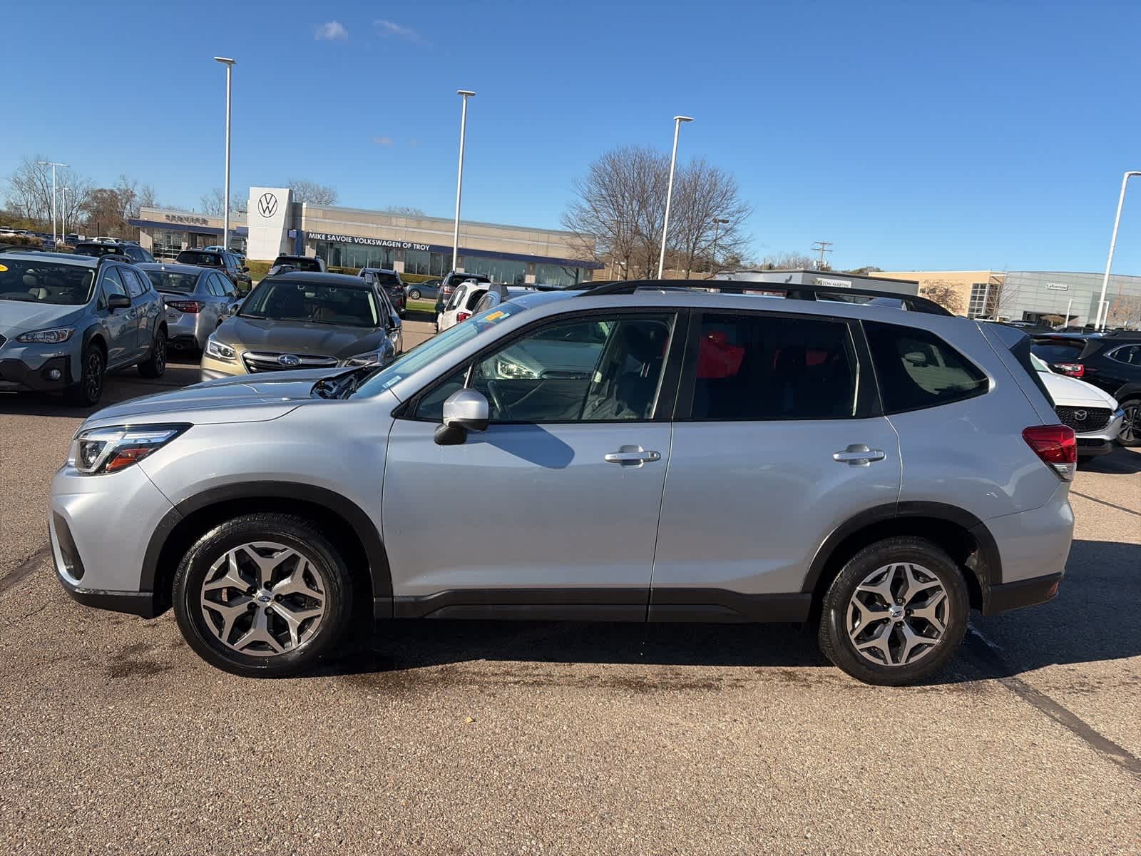 2021 Subaru Forester Premium photo 2