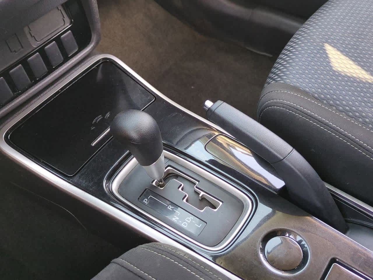 Thumbnail: 2018 Mitsubishi Outlander - 28