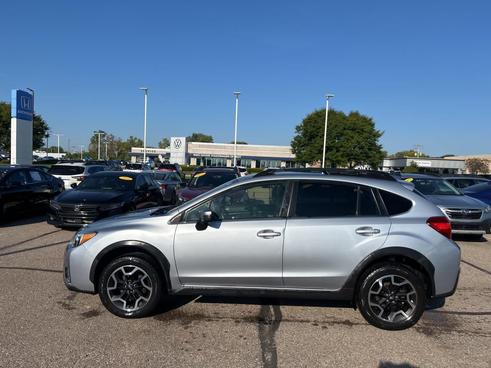 Thumbnail: 2017 Subaru Crosstrek - 2