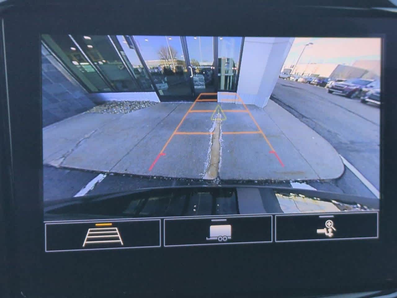 Thumbnail: 2021 Chevrolet Traverse - 29