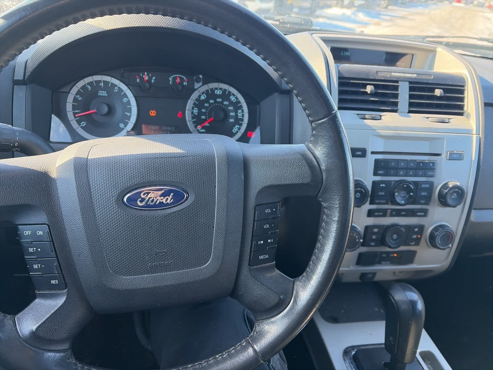 Thumbnail: 2011 Ford Escape - 19