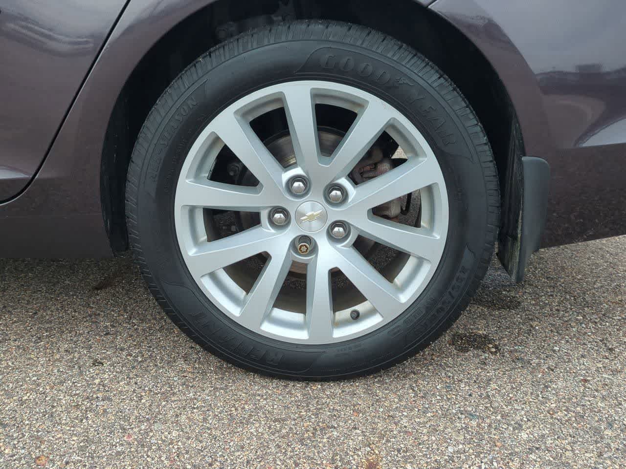 Thumbnail: 2015 Chevrolet Malibu - 13