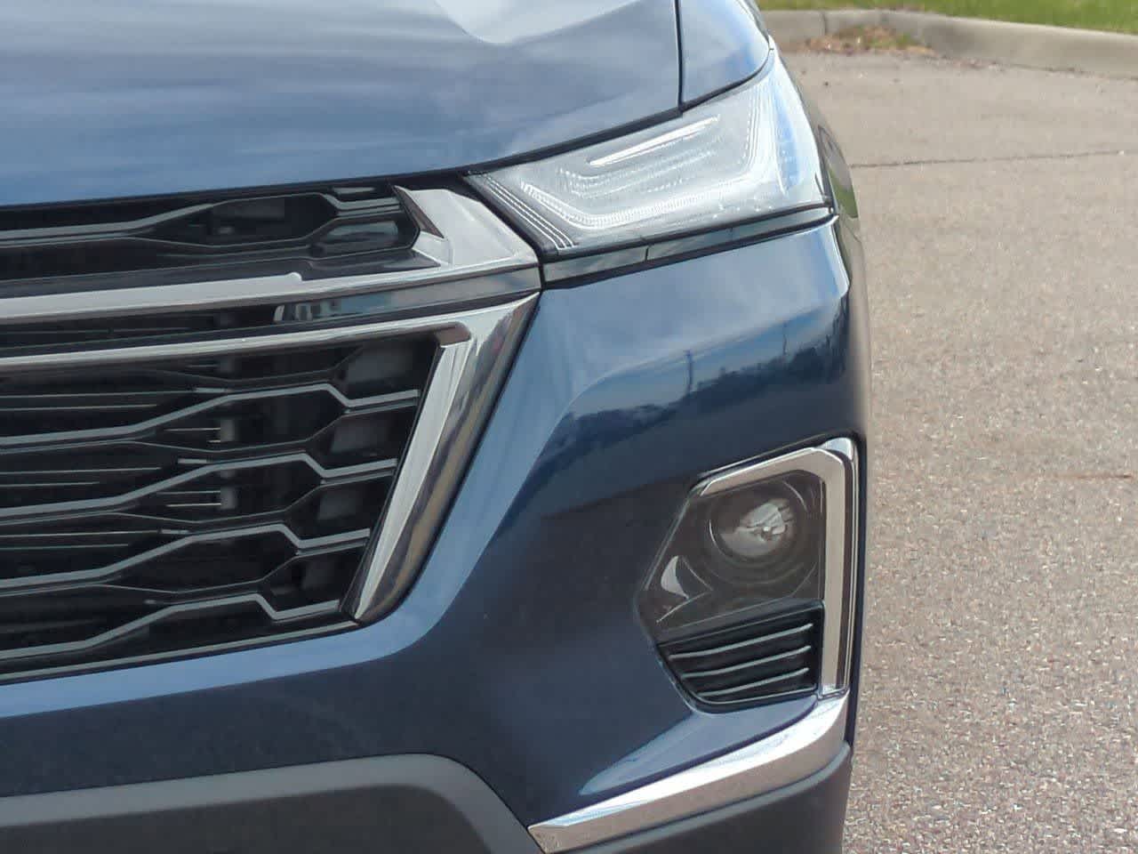 Thumbnail: 2023 Chevrolet Traverse - 9