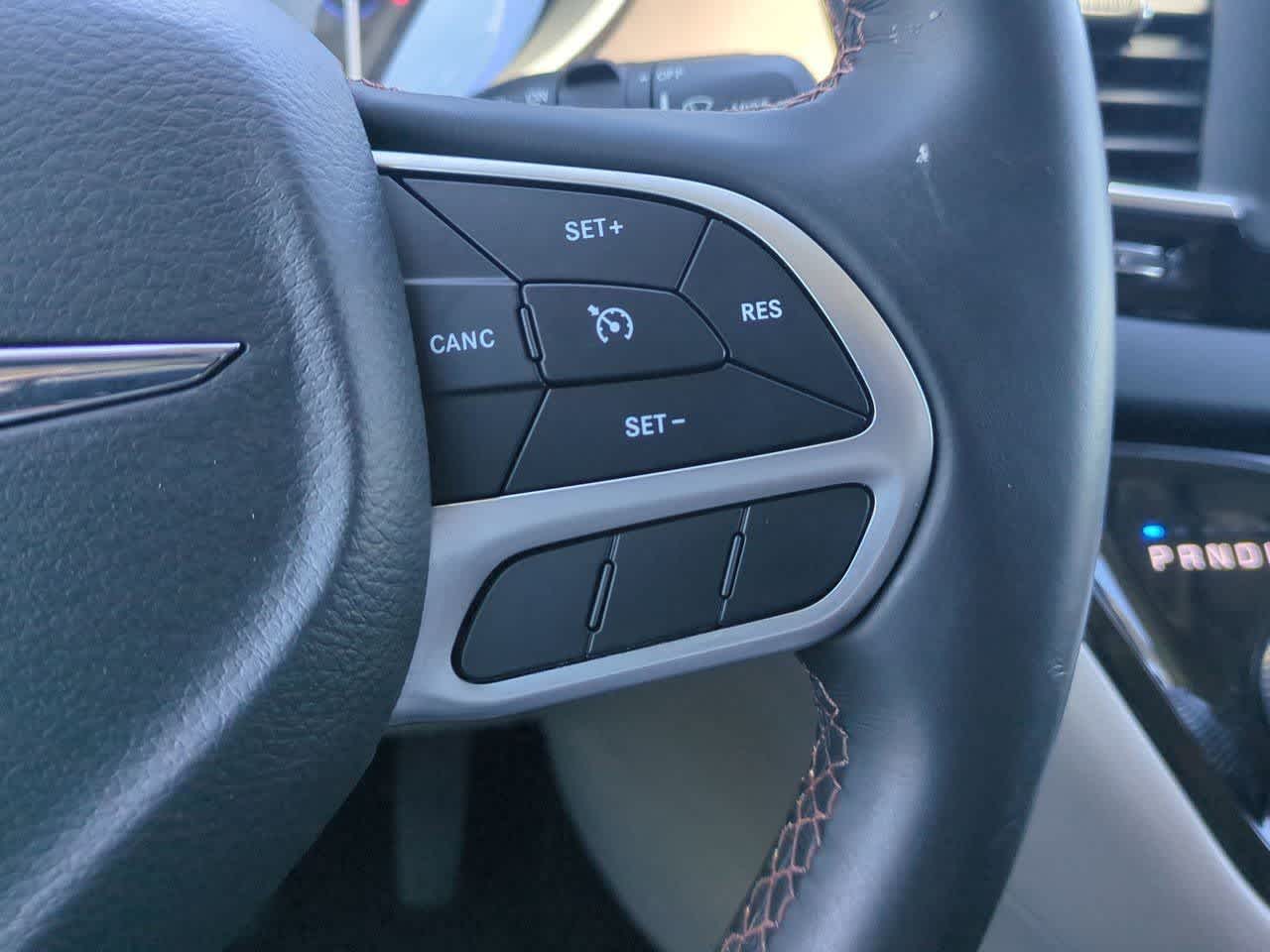 Thumbnail: 2018 Chrysler Pacifica - 25