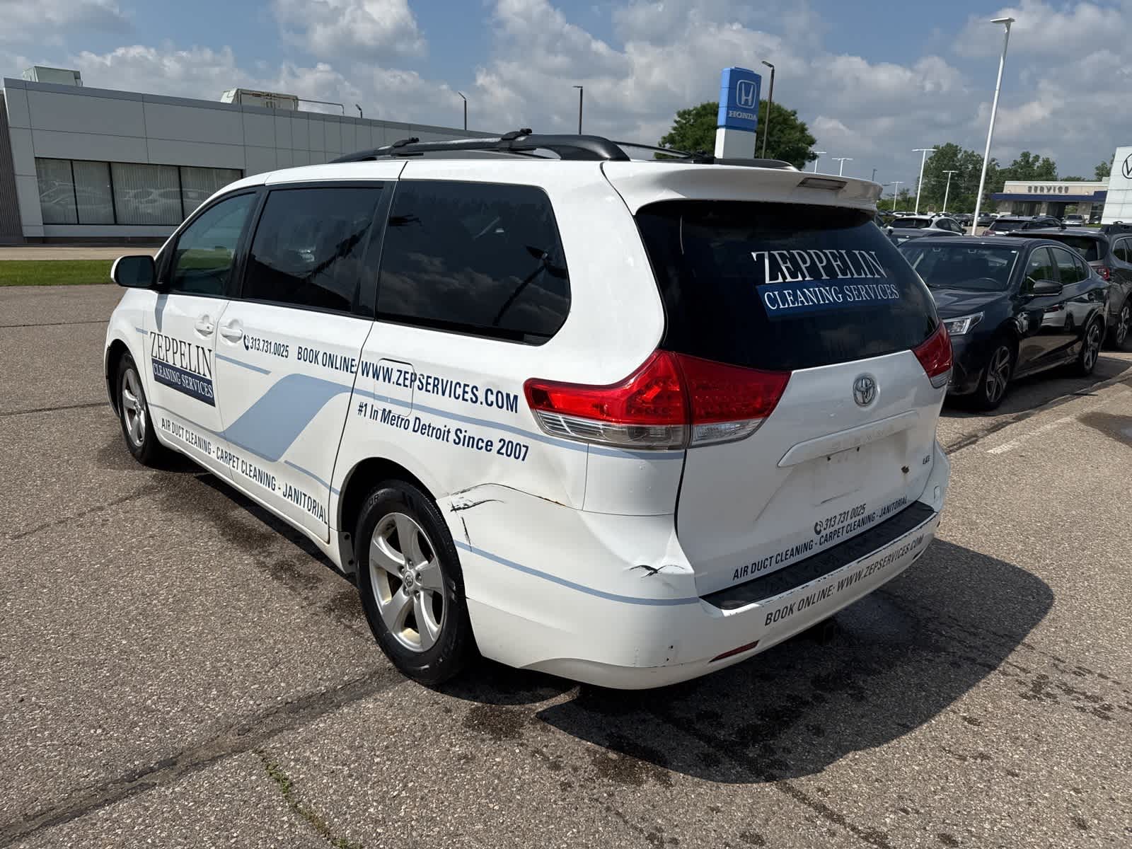 2011 Toyota Sienna LE 2