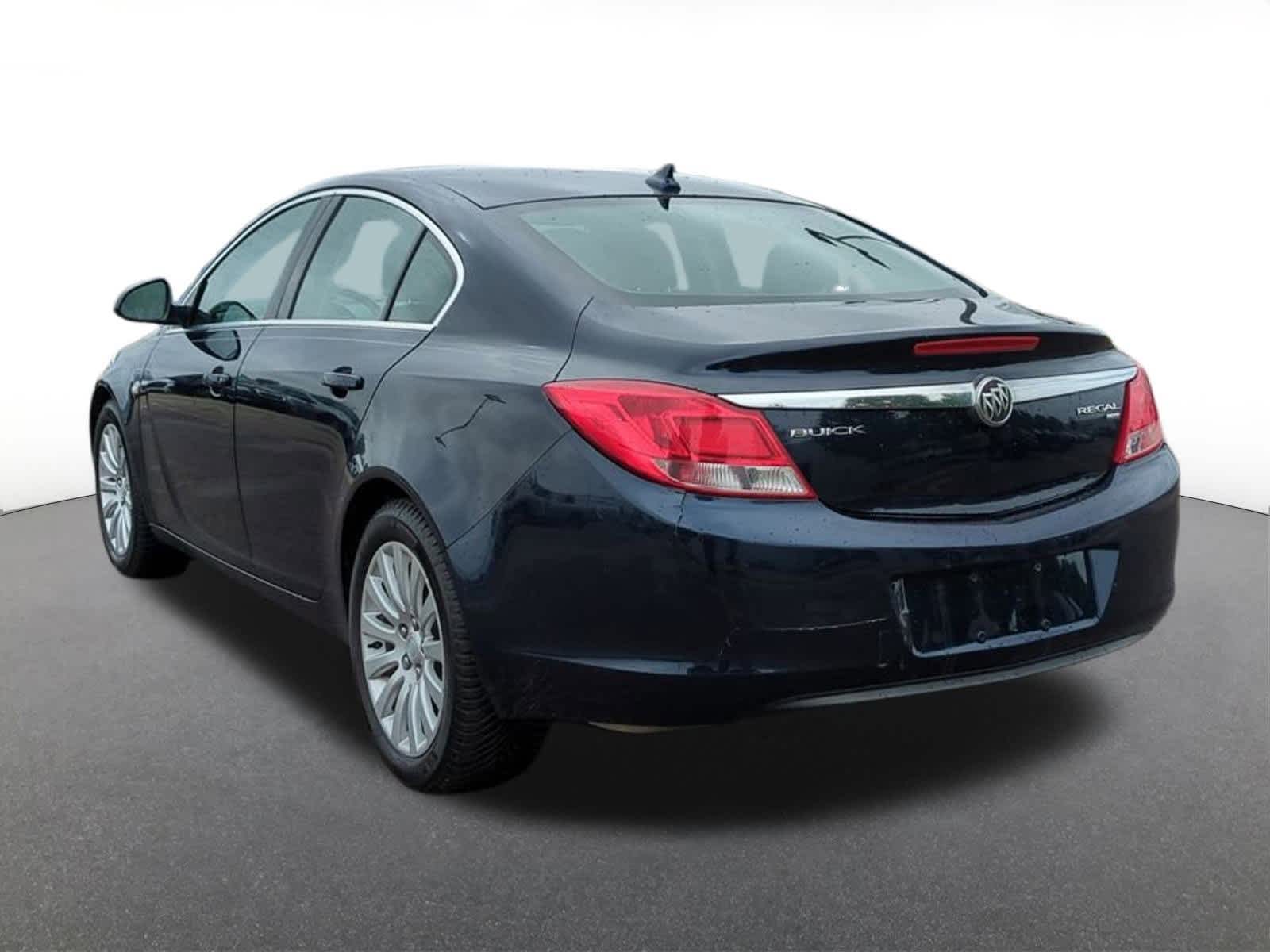 Thumbnail: 2011 Buick Regal - 4