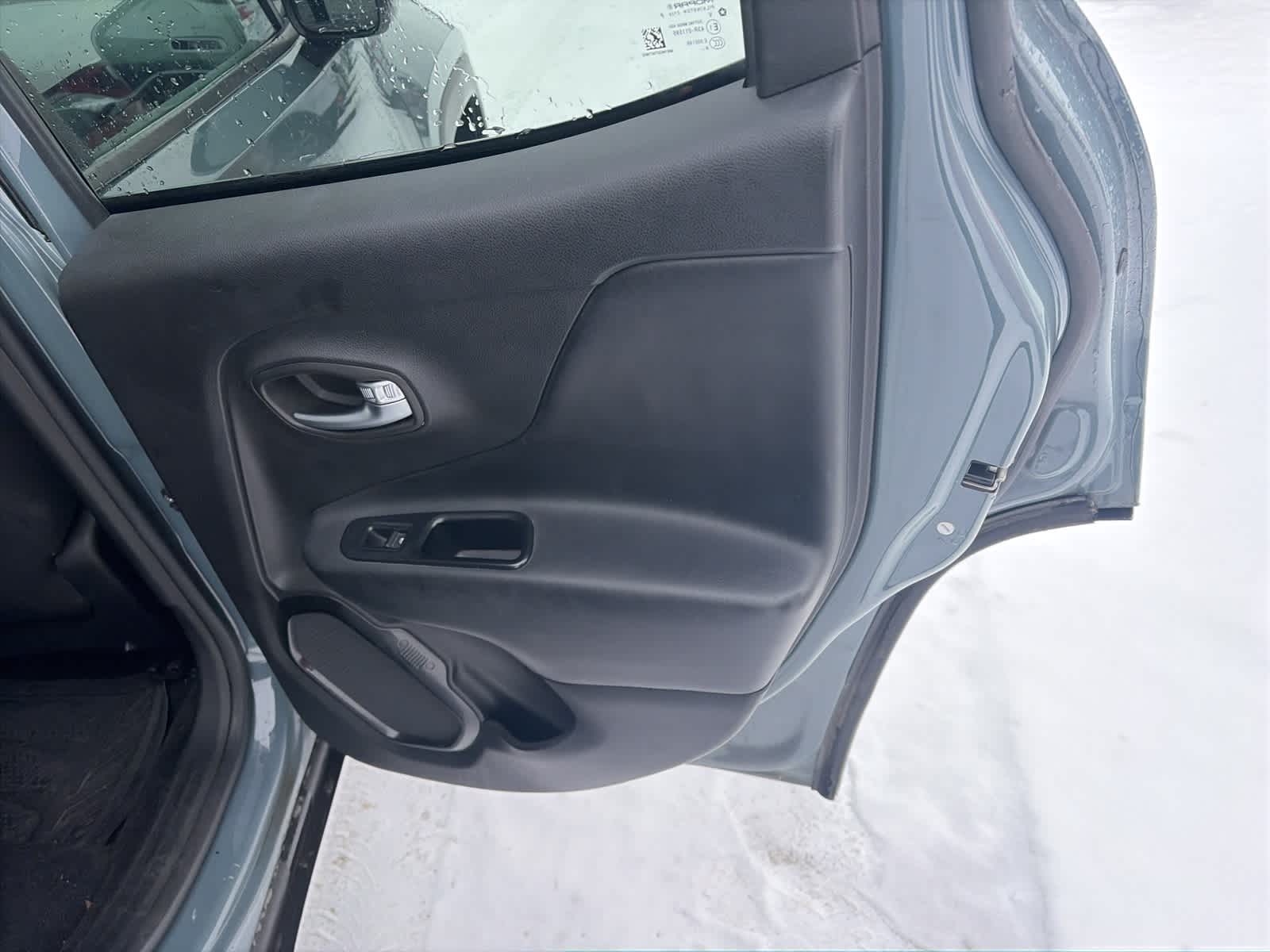 Thumbnail: 2017 Jeep Renegade - 20