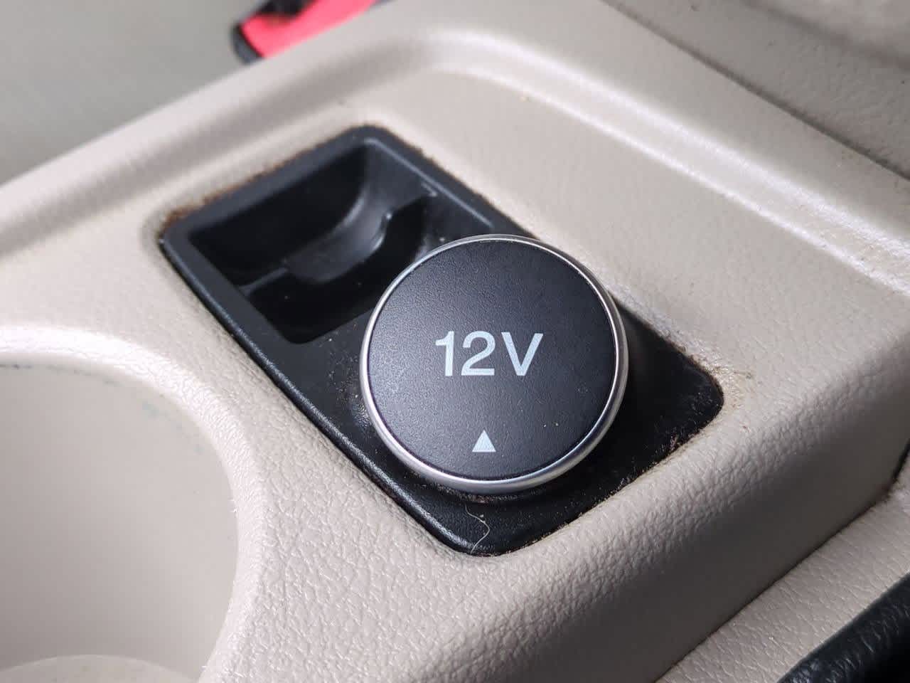 Thumbnail: 2014 Ford Focus - 26