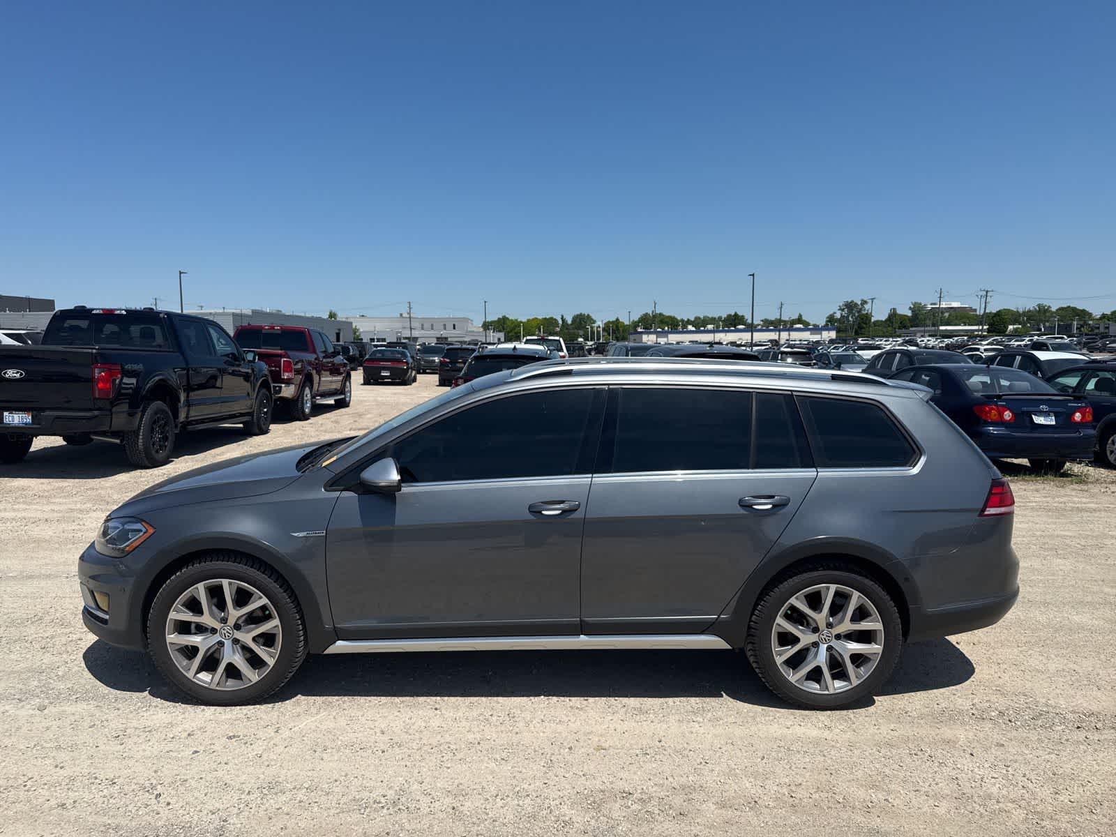 Thumbnail: 2019 Volkswagen Golf - 12