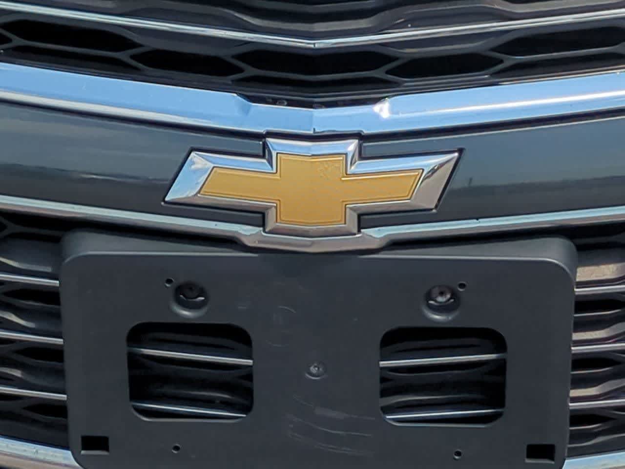 Thumbnail: 2017 Chevrolet Malibu - 11