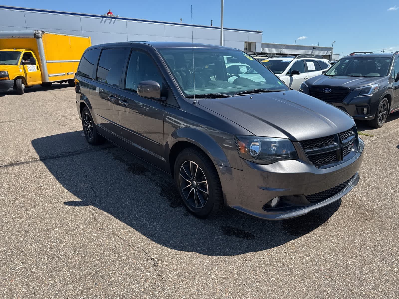 Thumbnail: 2017 Dodge Grand Caravan - 4