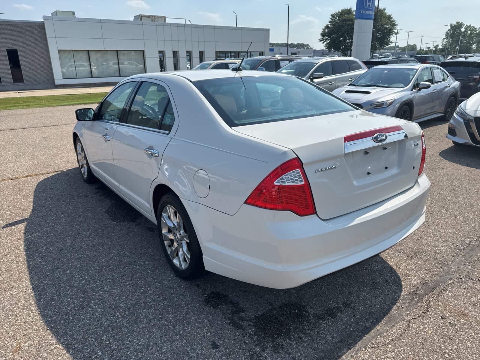 Thumbnail: 2011 Ford Fusion - 2