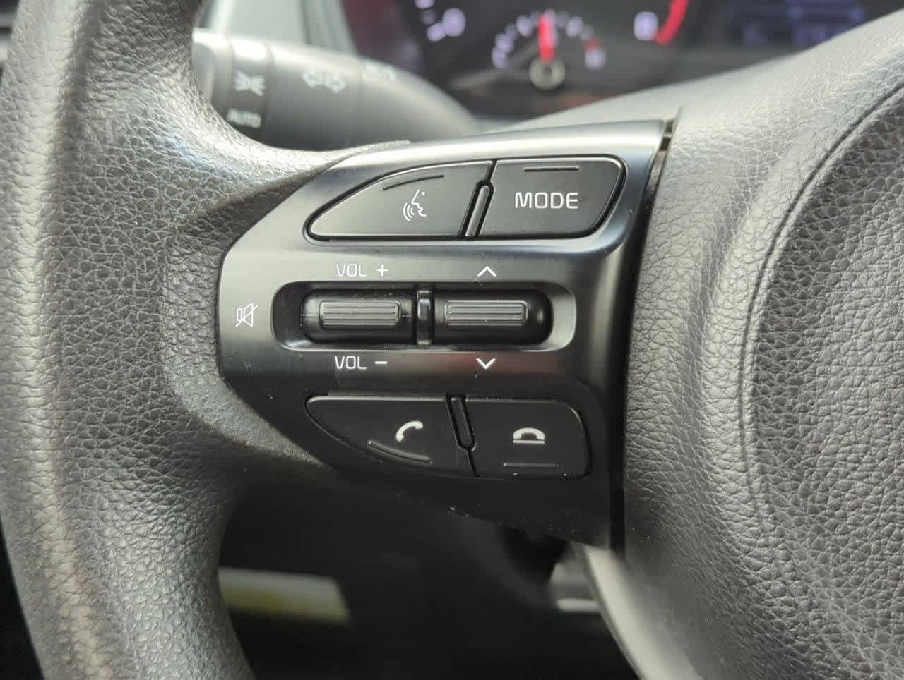 Thumbnail: 2020 Kia Rio - 20