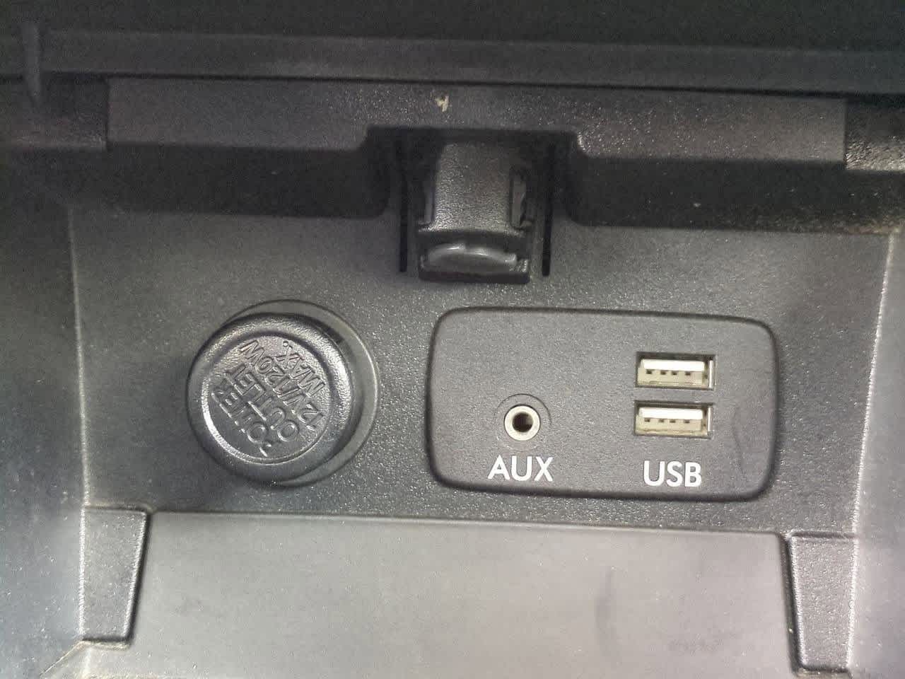 Thumbnail: 2015 Subaru Outback - 32