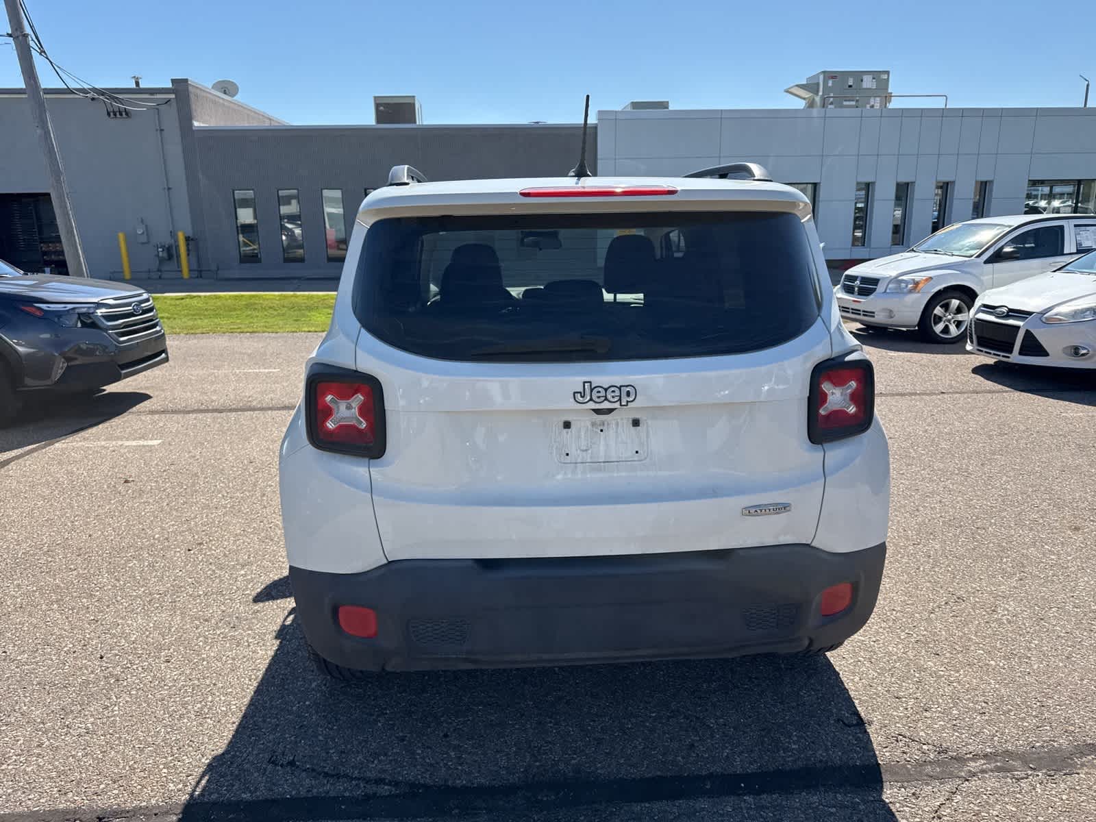 Thumbnail: 2016 Jeep Renegade - 13
