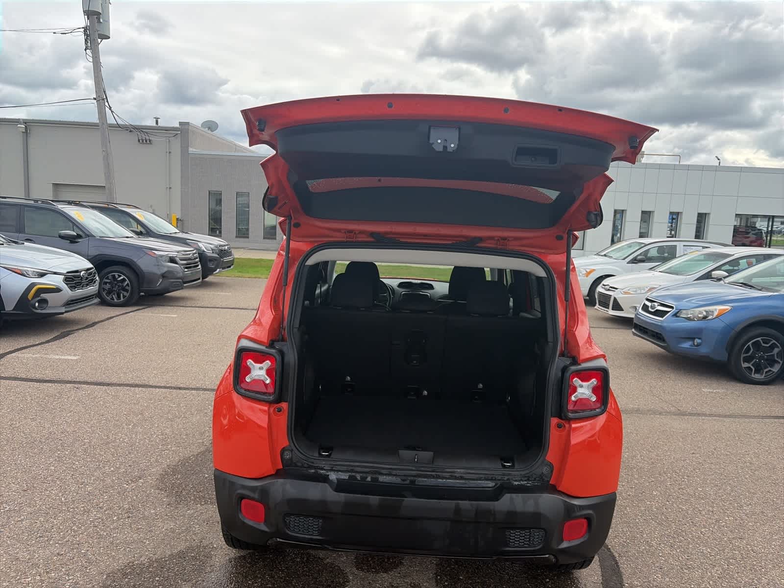 Thumbnail: 2018 Jeep Renegade - 16