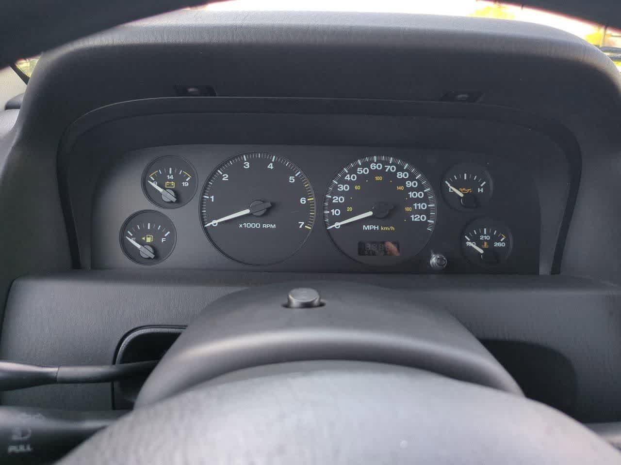 Thumbnail: 2002 Jeep Grand Cherokee - 30