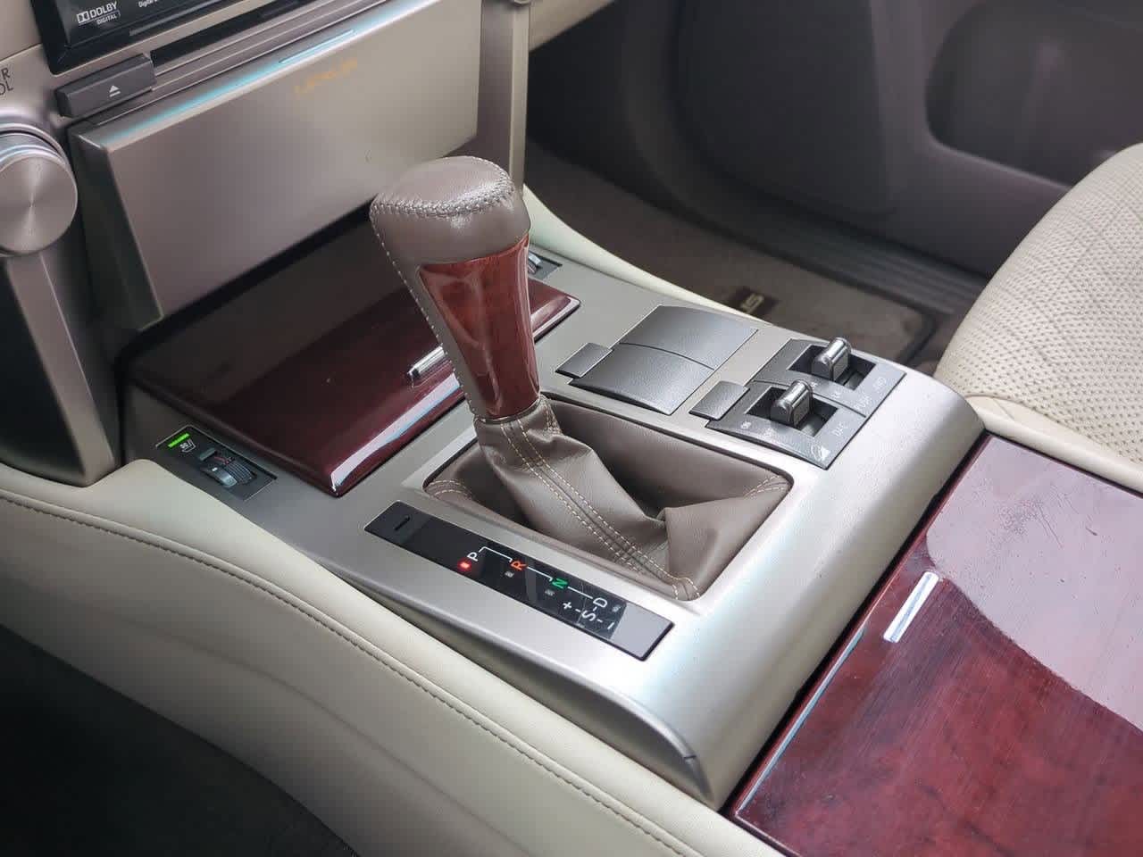 Thumbnail: 2011 Lexus GX - 32