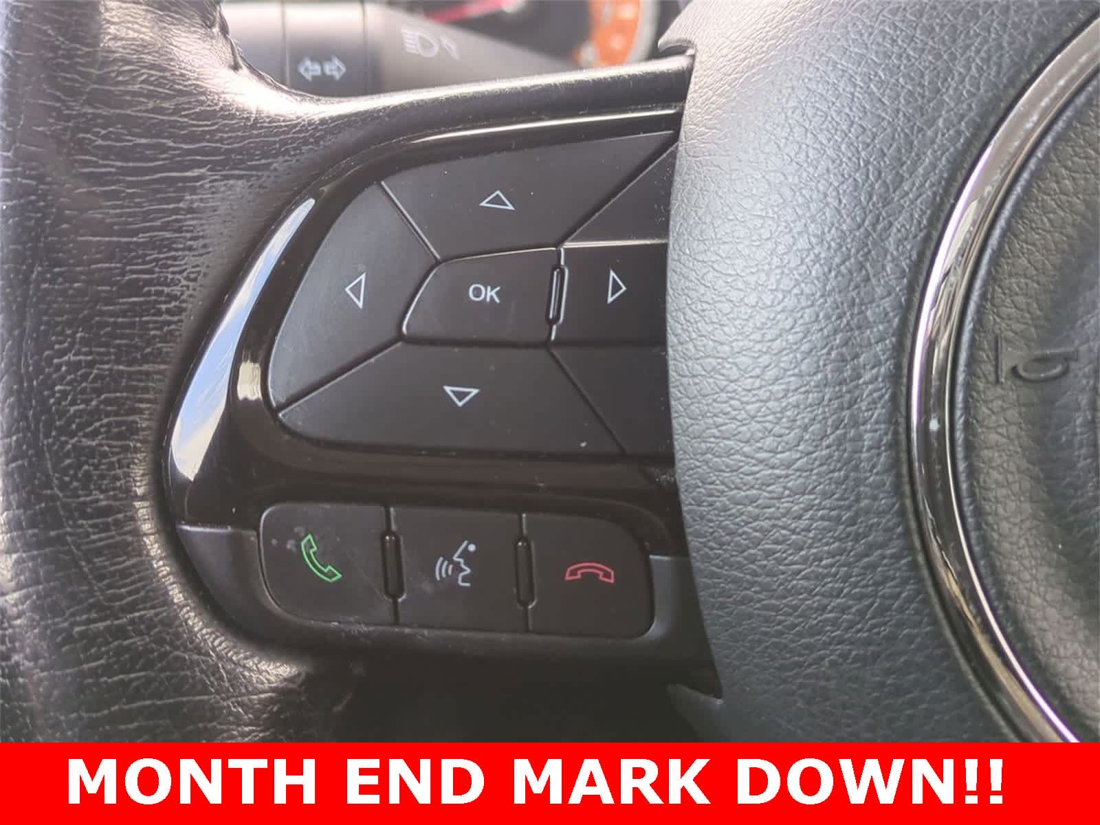 Thumbnail: 2017 Jeep Renegade - 23