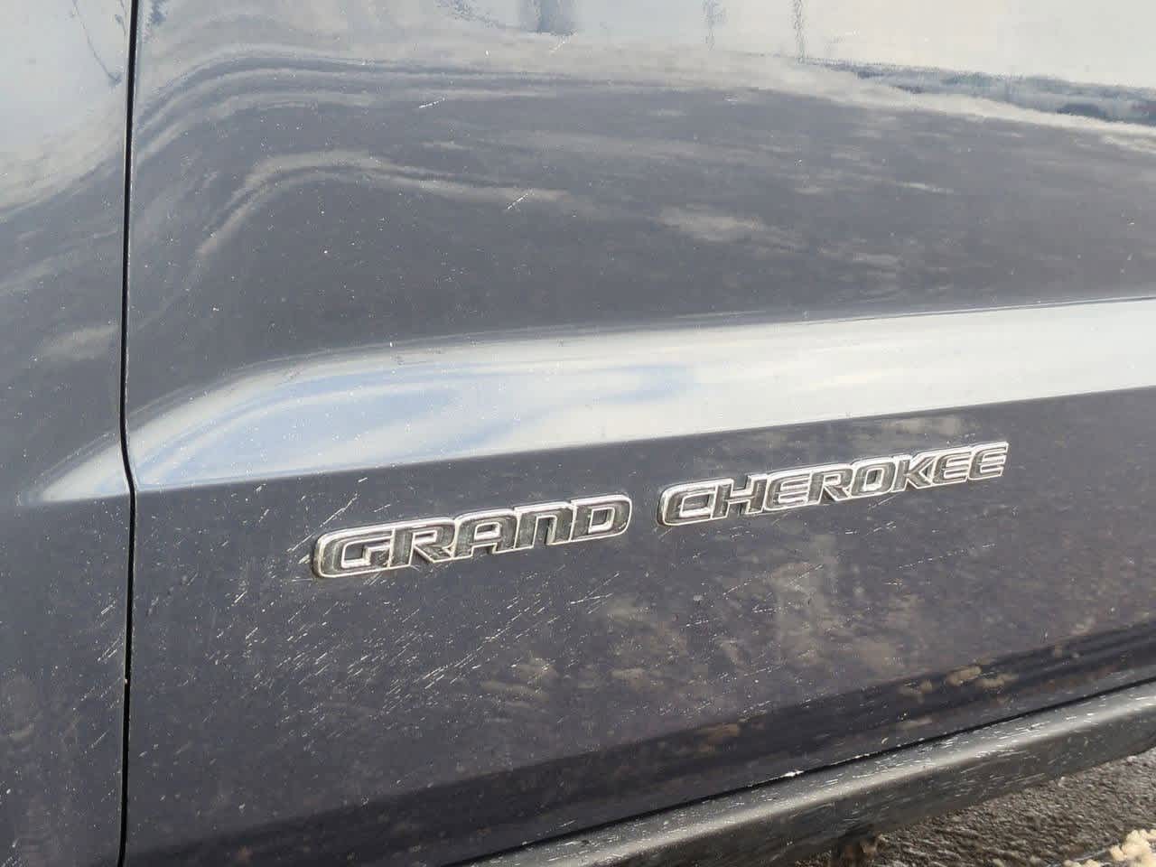 Thumbnail: 2020 Jeep Grand Cherokee - 12