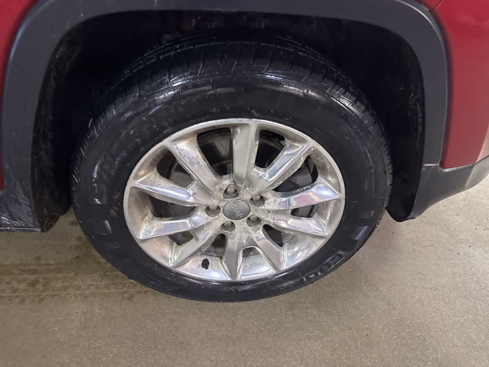 Thumbnail: 2016 Jeep Cherokee - 5