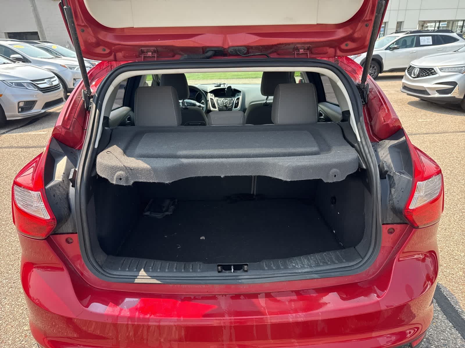 Thumbnail: 2012 Ford Focus - 14