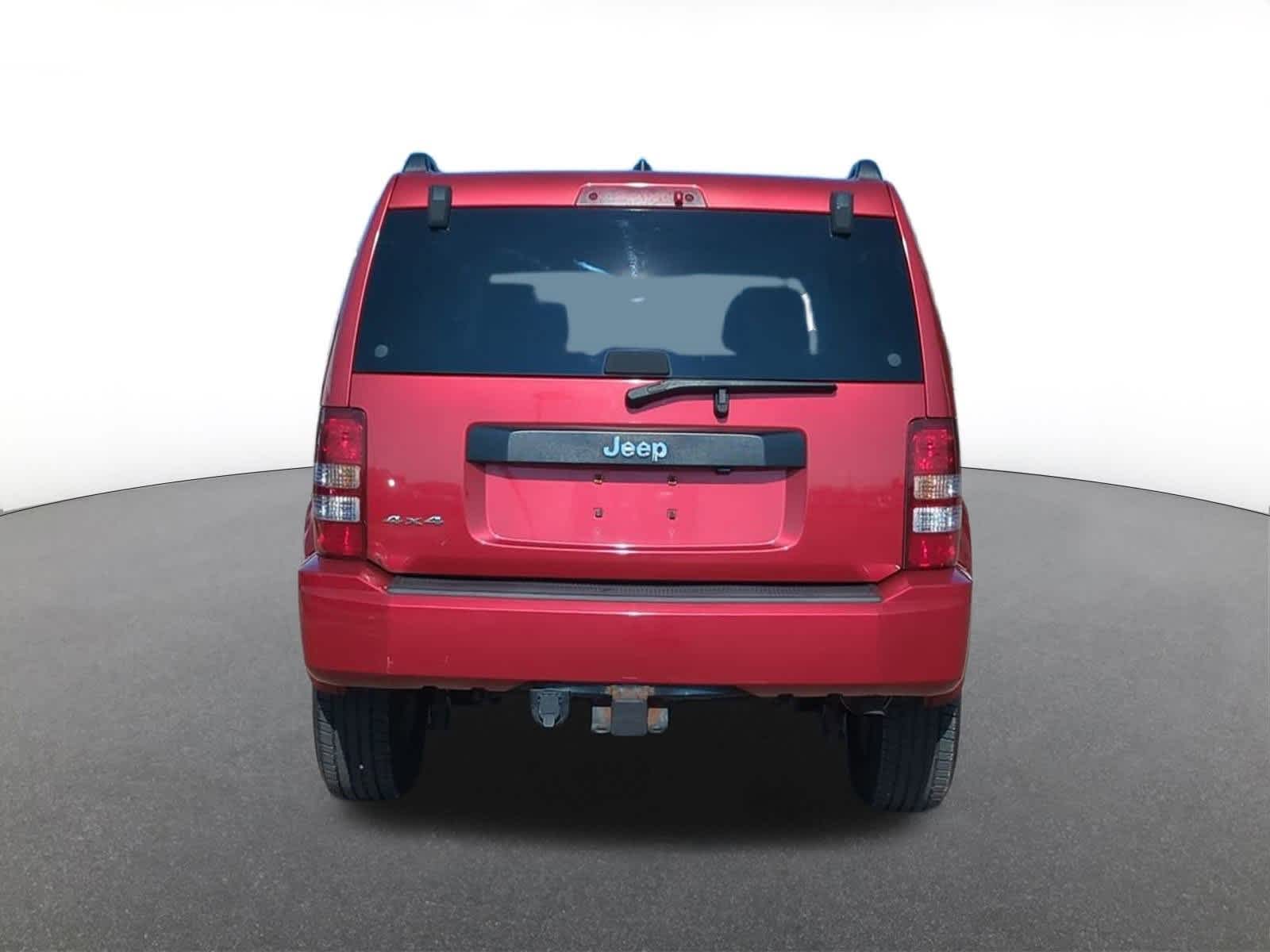Thumbnail: 2010 Jeep Liberty - 5