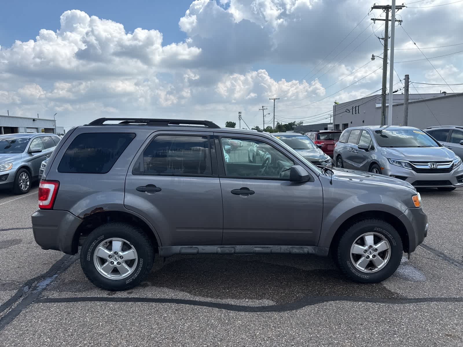 Thumbnail: 2009 Ford Escape - 9