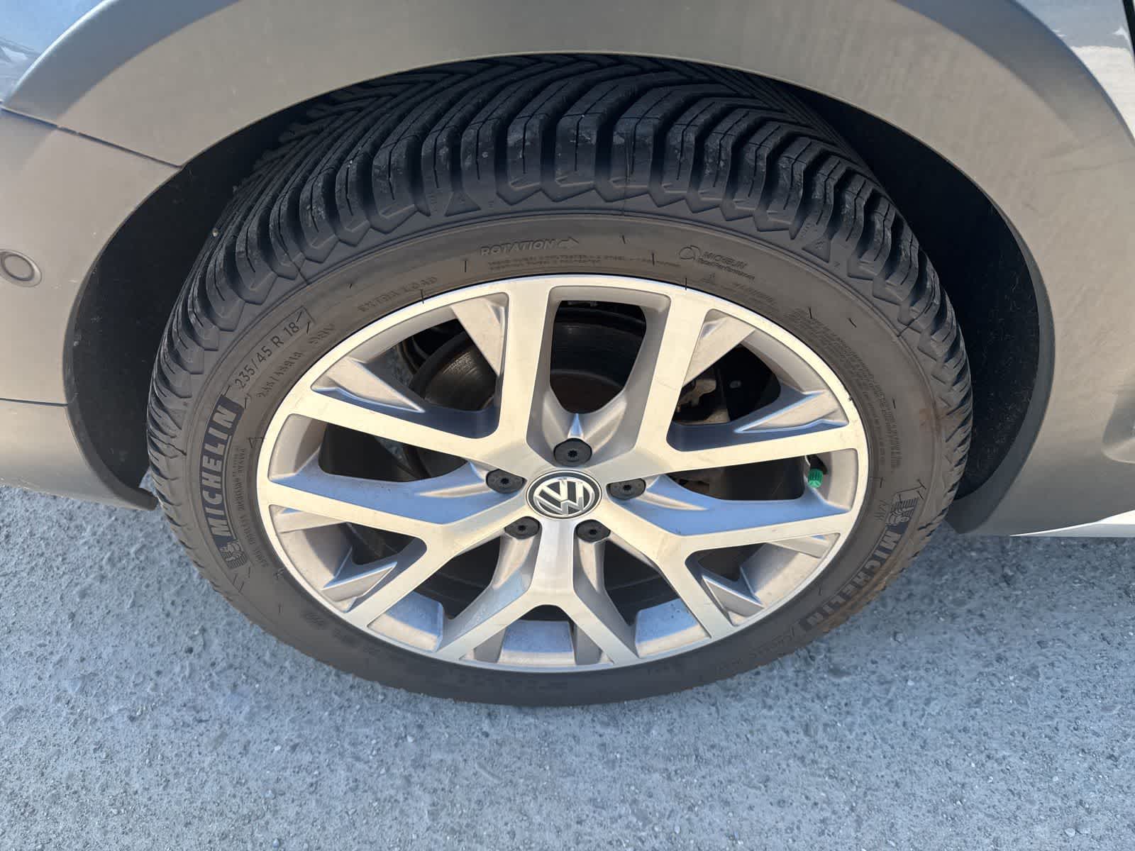 Thumbnail: 2019 Volkswagen Golf - 8