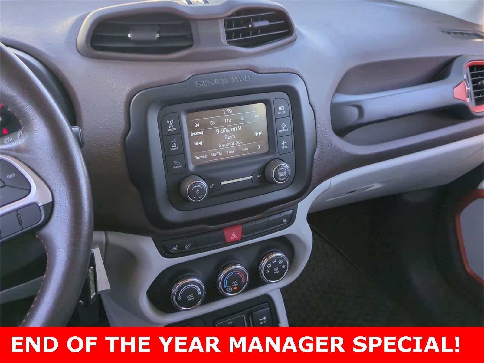 Thumbnail: 2016 Jeep Renegade - 26