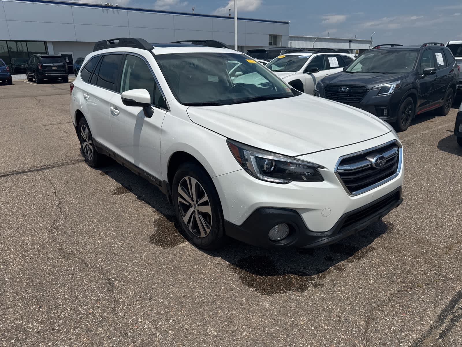 Thumbnail: 2019 Subaru Outback - 4