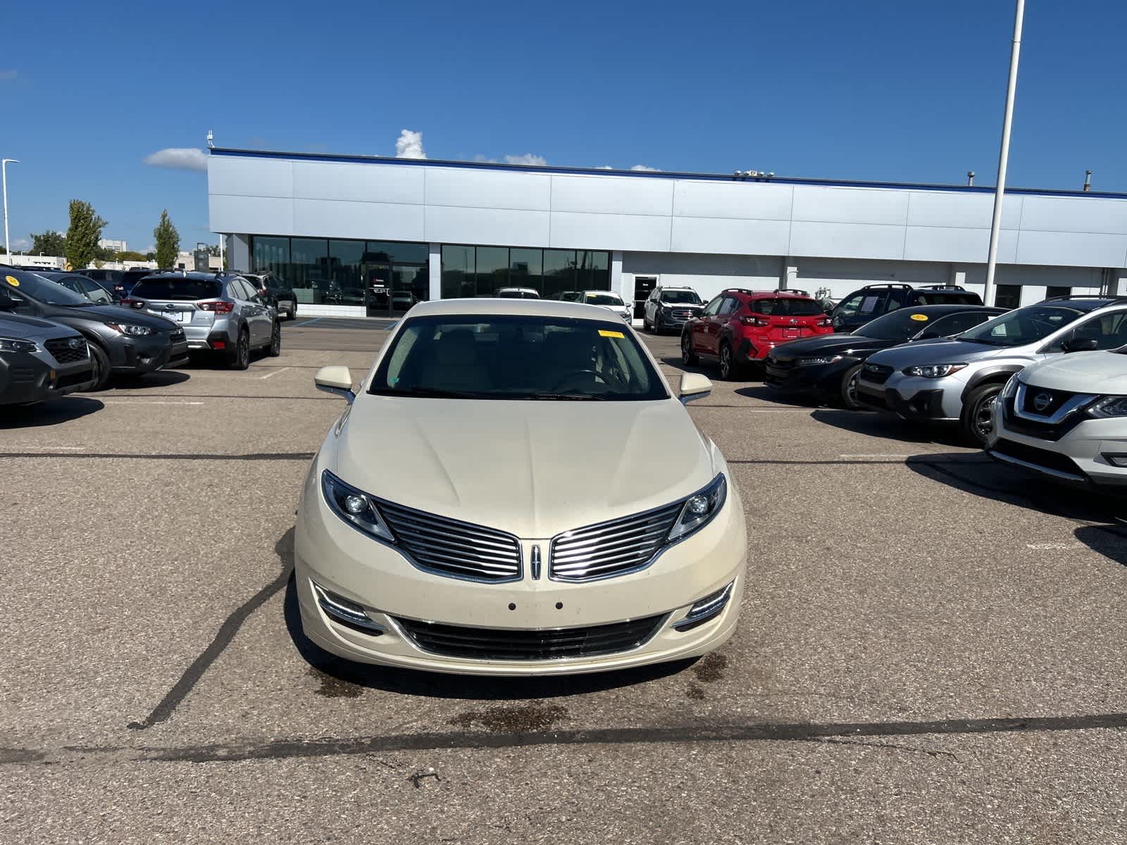 2016 Lincoln MKZ Base photo 3