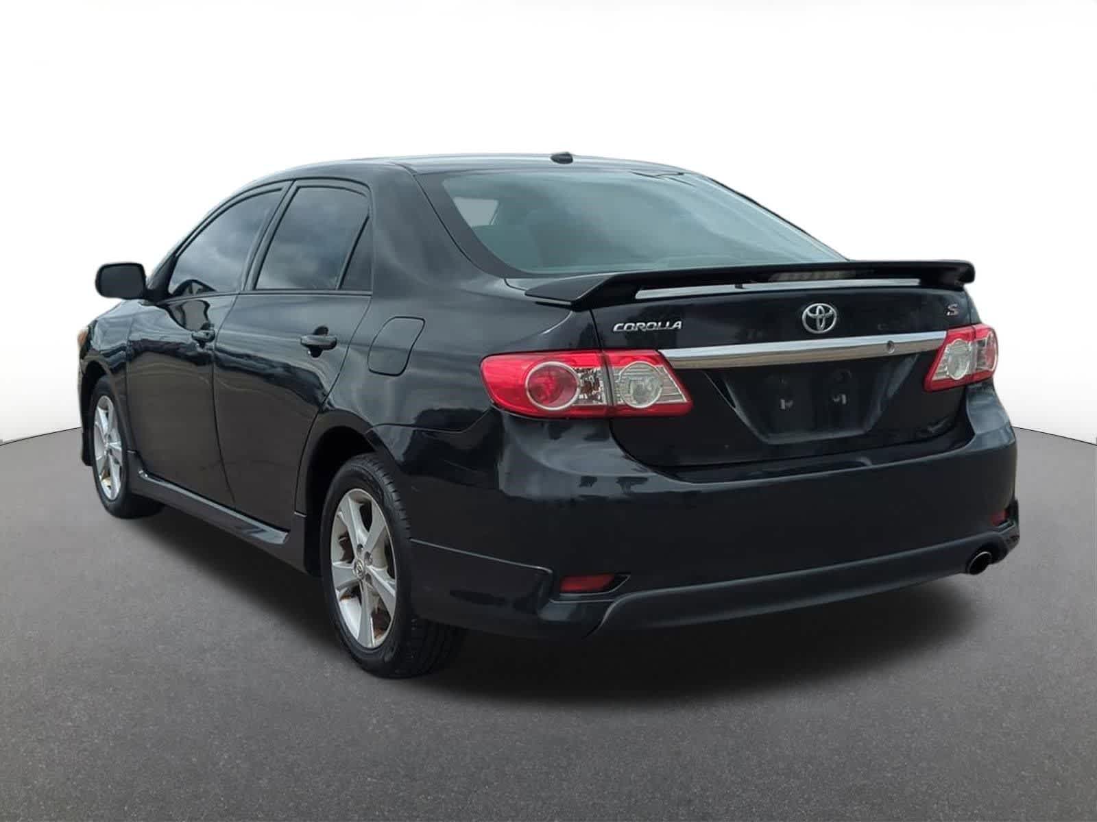 Thumbnail: 2012 Toyota Corolla - 4