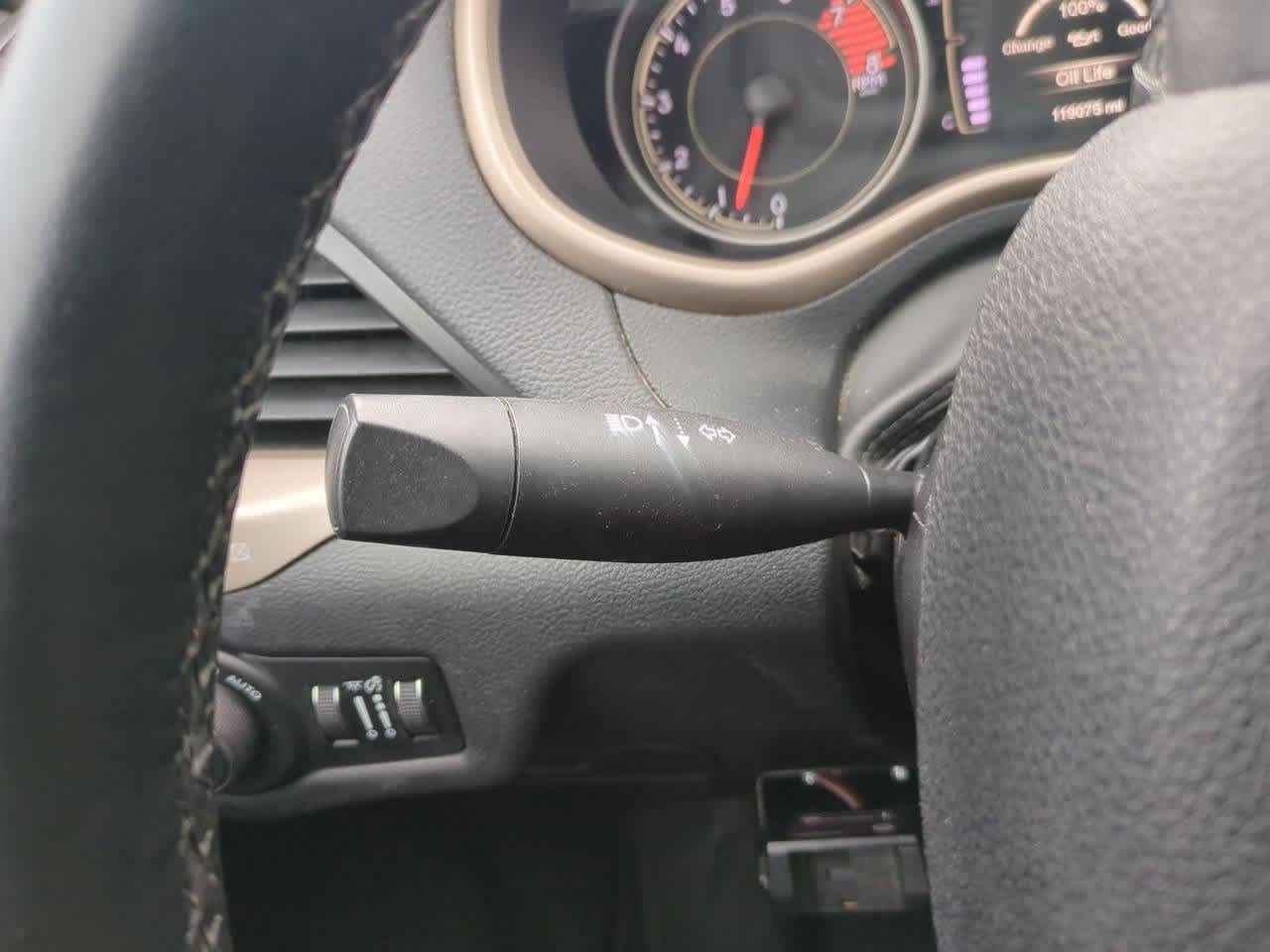 Thumbnail: 2016 Jeep Cherokee - 25