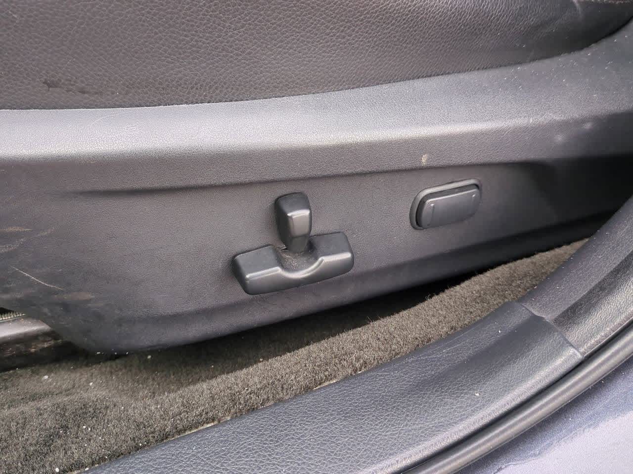 Thumbnail: 2013 Subaru Outback - 16