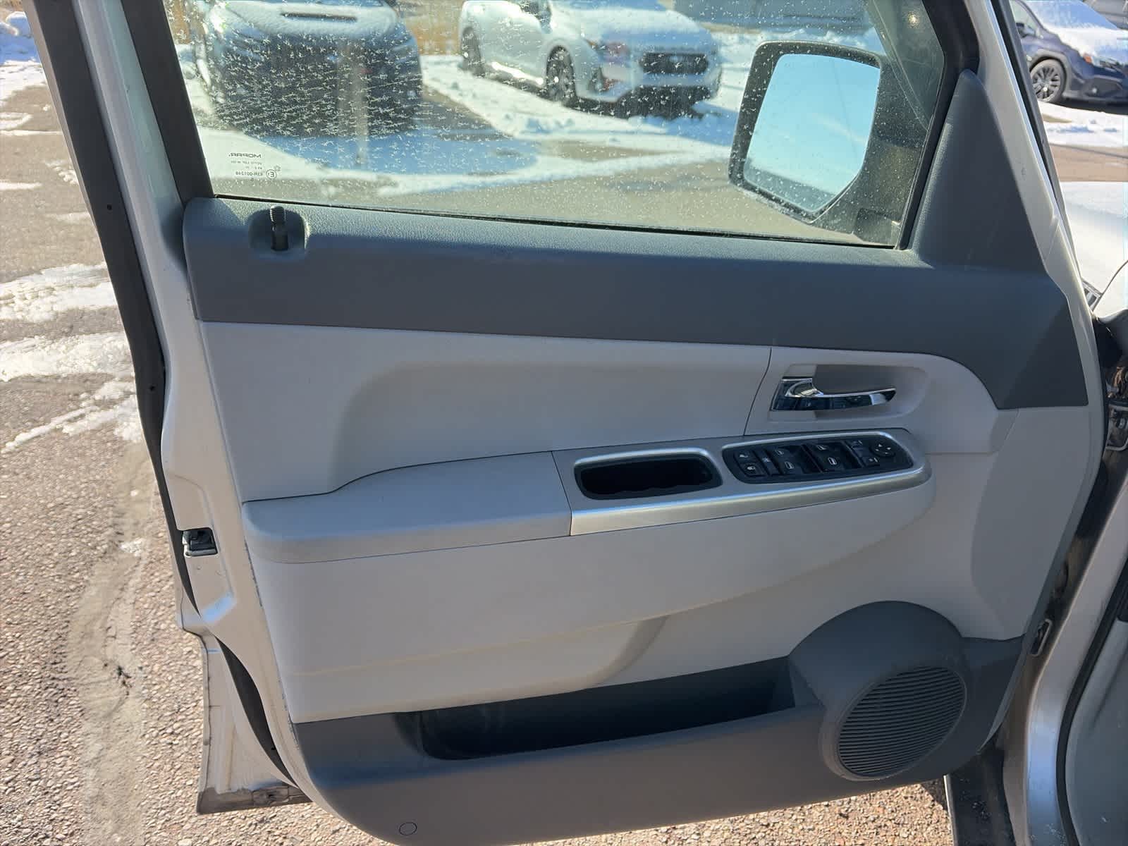 Thumbnail: 2008 Jeep Liberty - 11