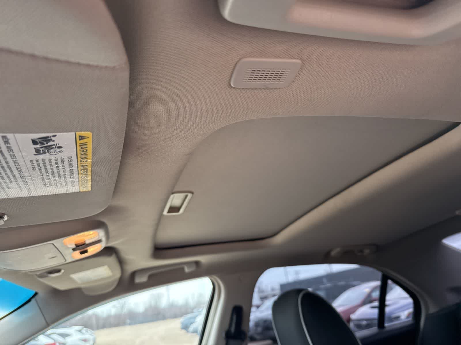 Thumbnail: 2010 Ford Fusion - 16