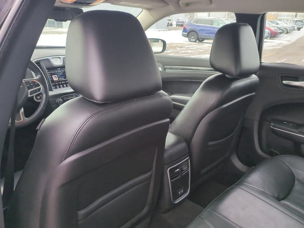 Thumbnail: 2018 Chrysler 300 - 17