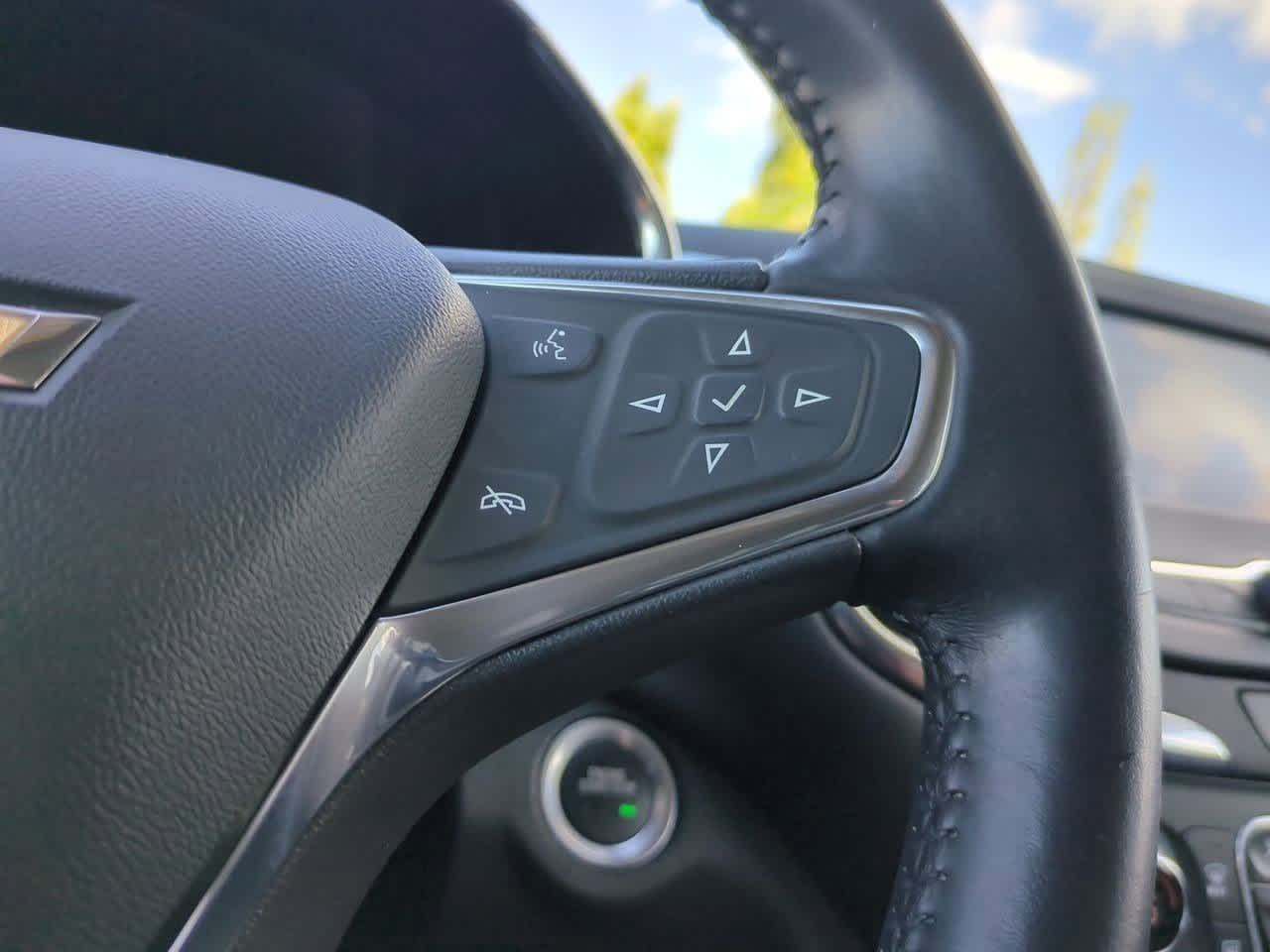 Thumbnail: 2020 Chevrolet Equinox - 23