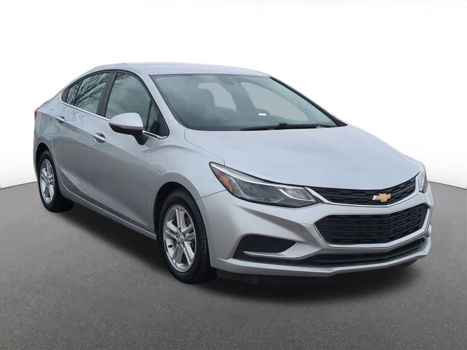 Thumbnail: 2018 Chevrolet Cruze - 8