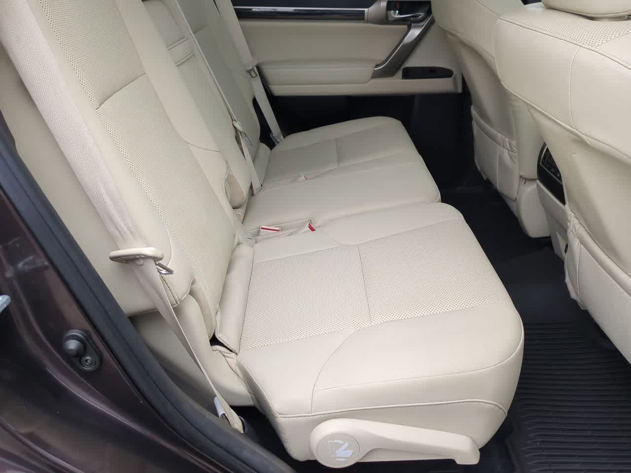 Thumbnail: 2020 Lexus GX - 20