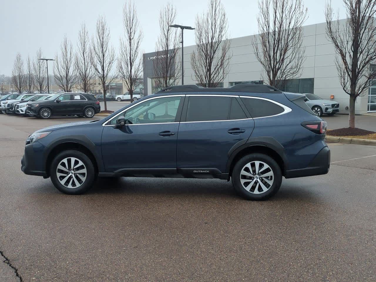 Thumbnail: 2023 Subaru Outback - 3