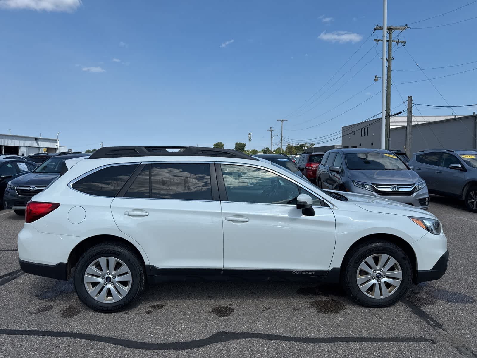 Thumbnail: 2015 Subaru Outback - 9
