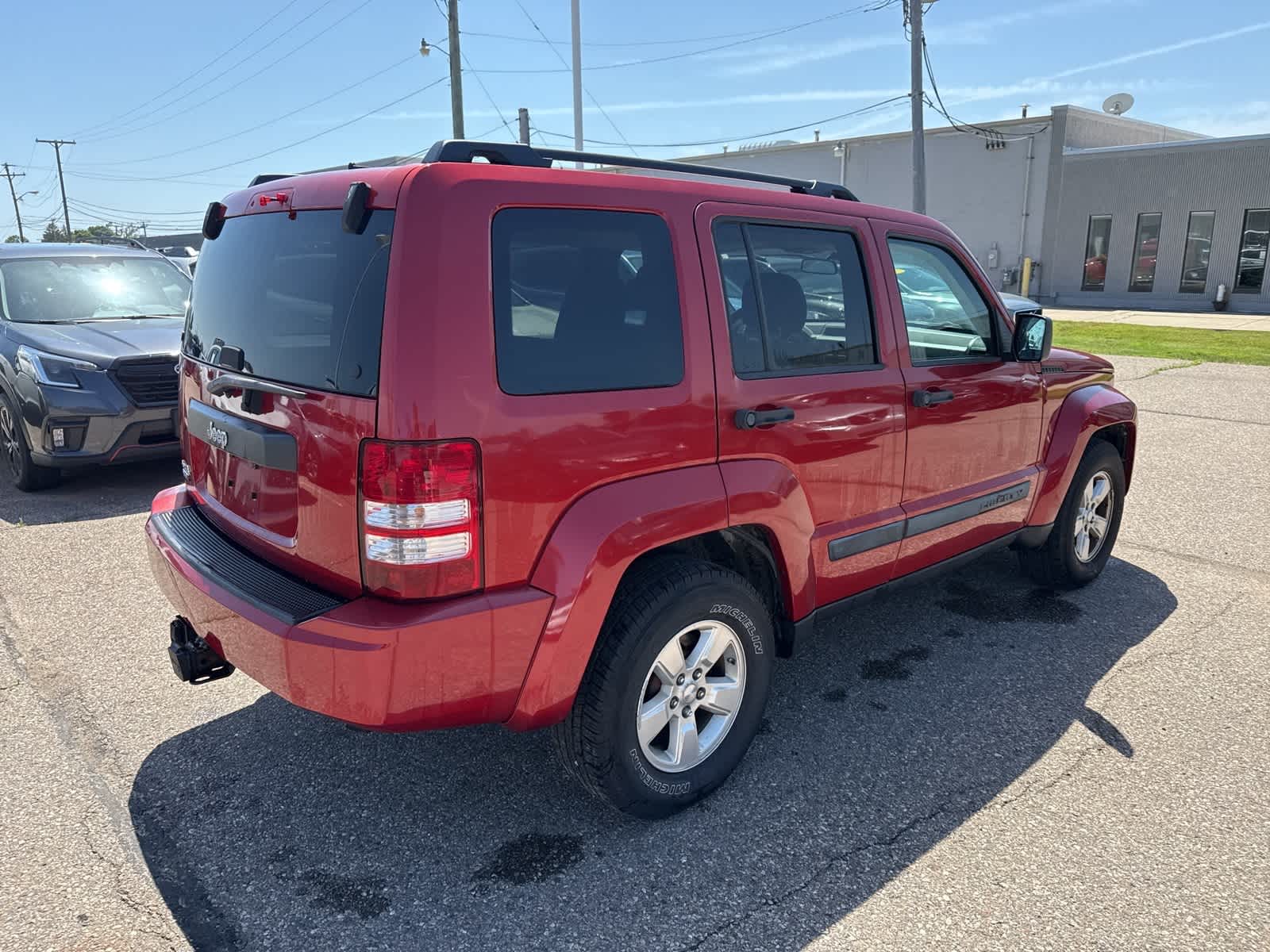 Thumbnail: 2010 Jeep Liberty - 3