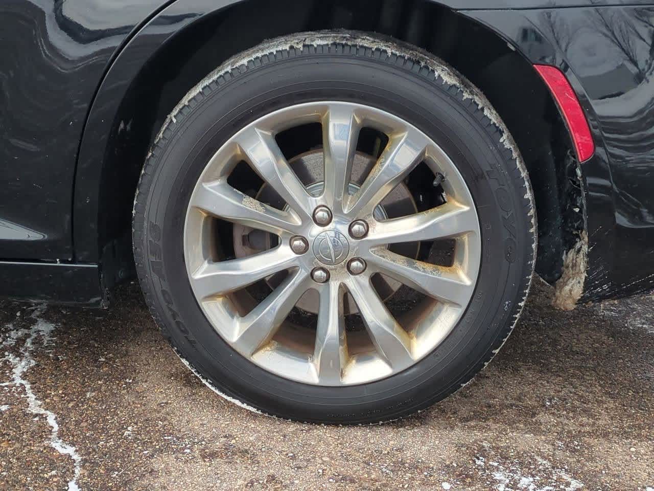 Thumbnail: 2018 Chrysler 300 - 13